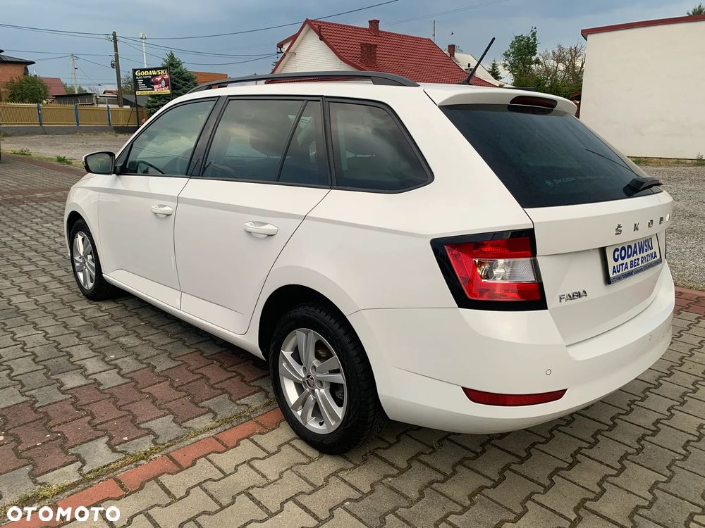 Skoda Fabia 1.0 TSI Ambition - 3