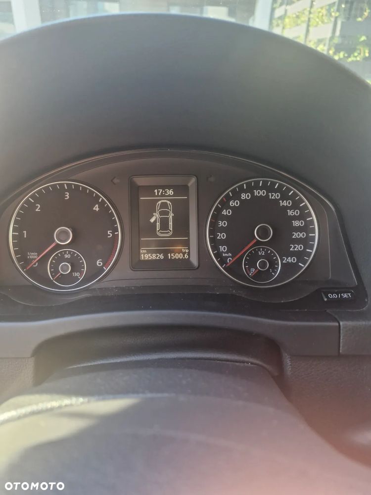 Volkswagen Golf Plus 1.6 TDI BlueMot Comfortline DSG - 19