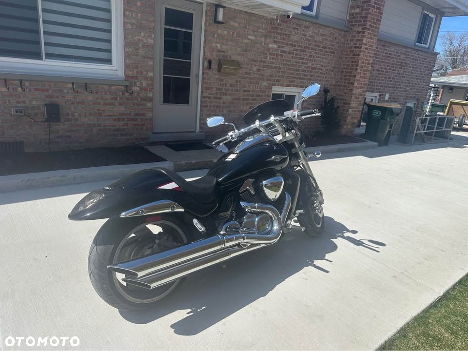 Suzuki Intruder - 35
