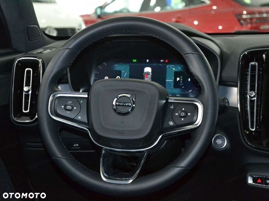 Volvo XC 40 B4 Ultra Black Edition - 8