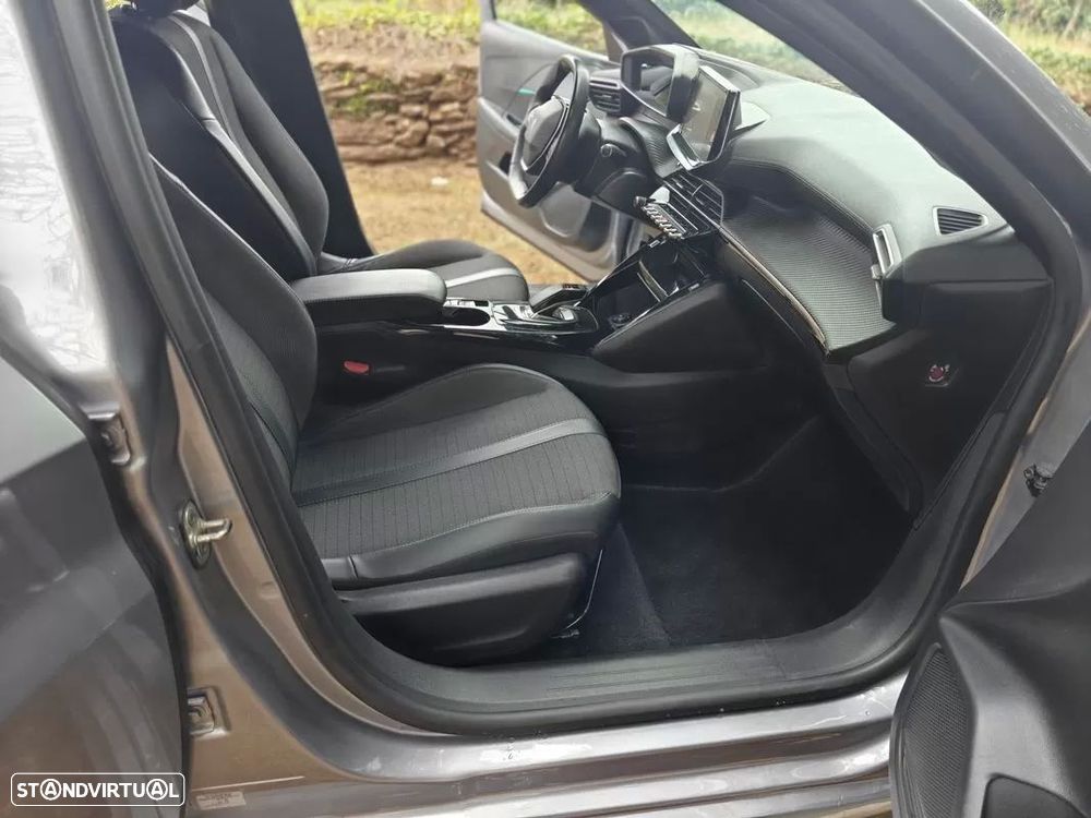 Peugeot e-208 50 kWh Allure Pack - 18