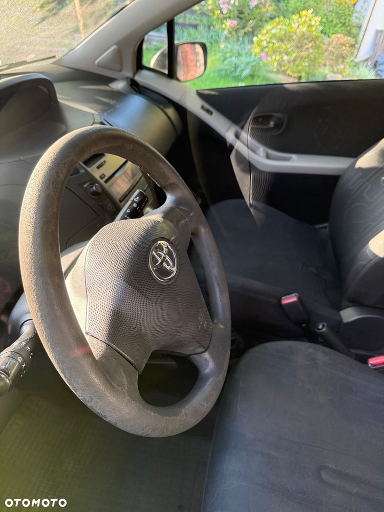 Toyota Yaris 1.0 Luna - 6