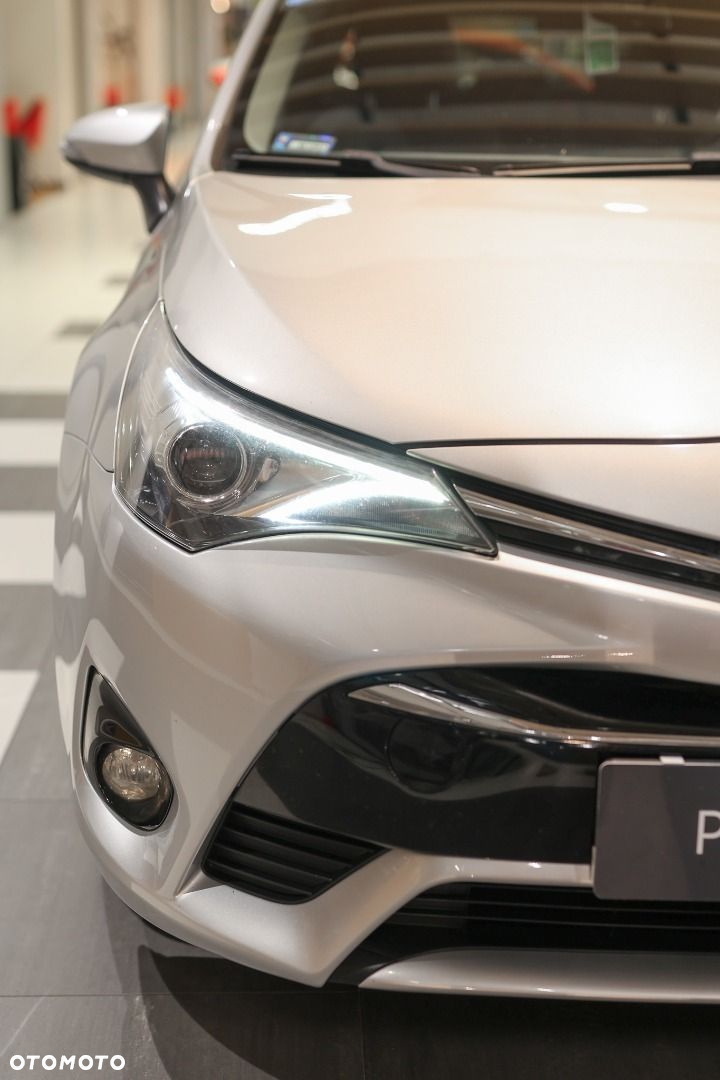 Toyota Avensis - 25