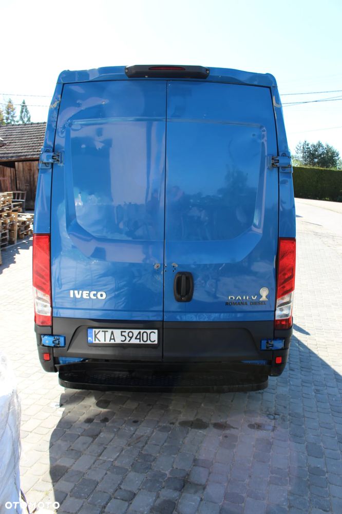 Iveco 35s11 - 16