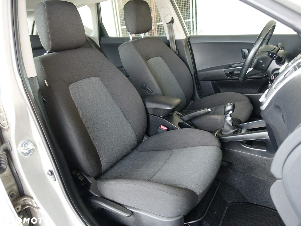 Kia Ceed 1.6 CVVT ISG Spirit - 17