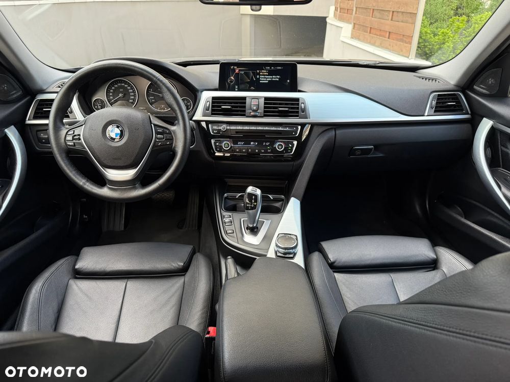 BMW Seria 3 320d Sport Line - 26