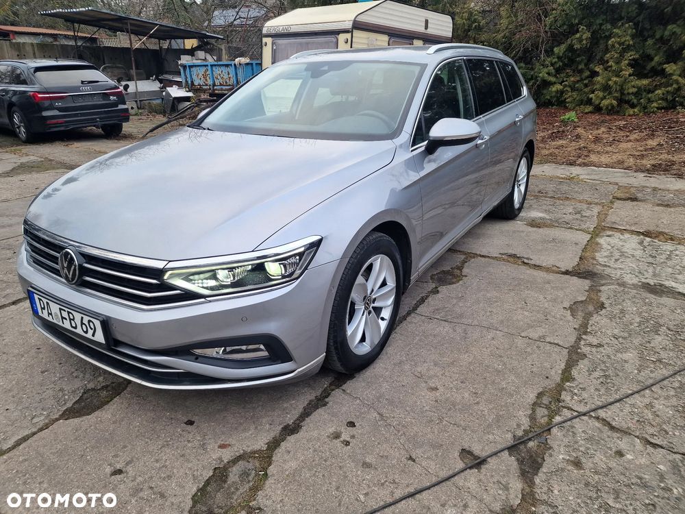 Volkswagen Passat 2.0 TDI SCR DSG Business - 3