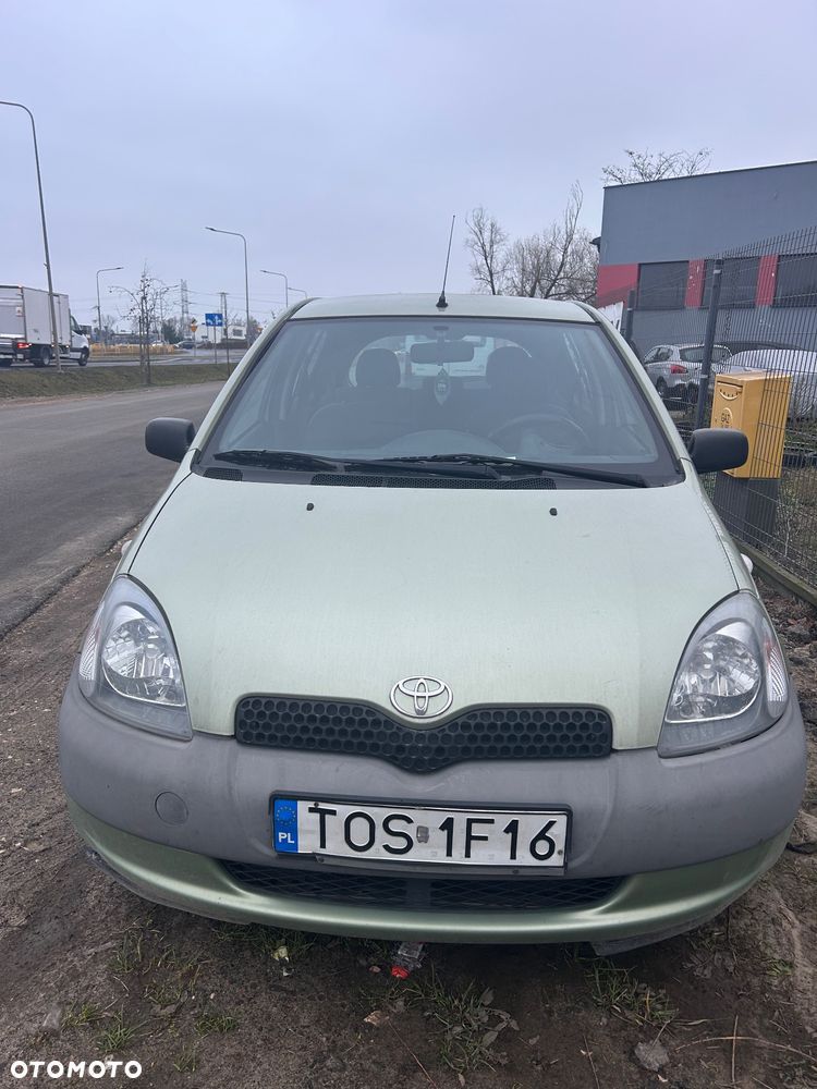 Toyota Yaris 1.0 Base - 4
