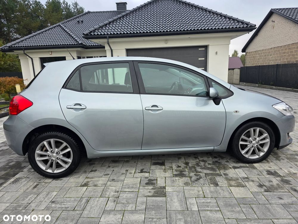 Toyota Auris 2.0 D-4D Luna - 3