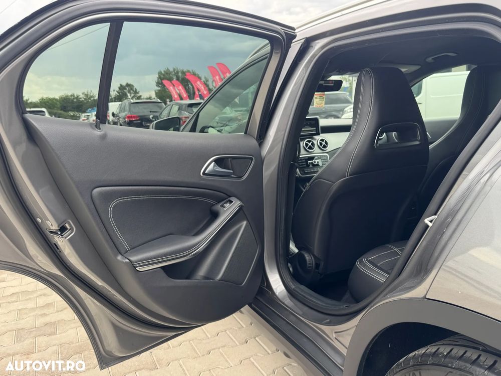 Mercedes-Benz GLA 220 CDI 4MATIC 7G-DCT Urban - 22