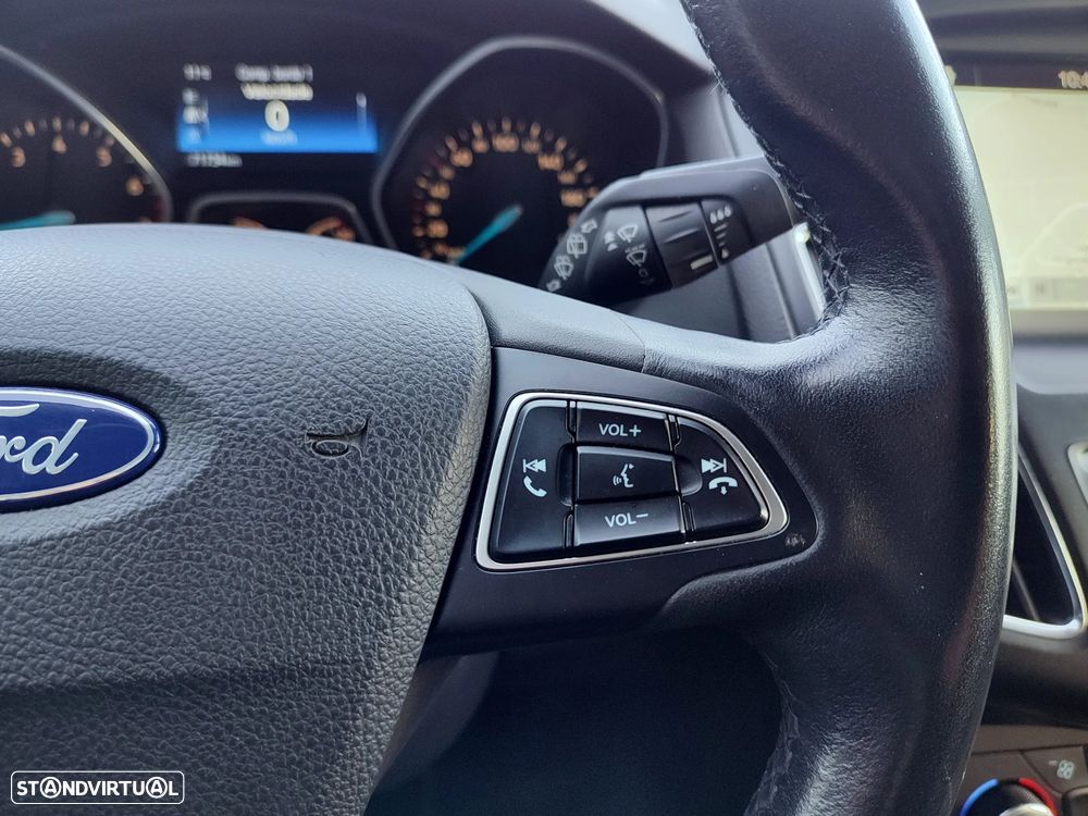 Ford Focus SW 1.0 EcoBoost Titanium - 22