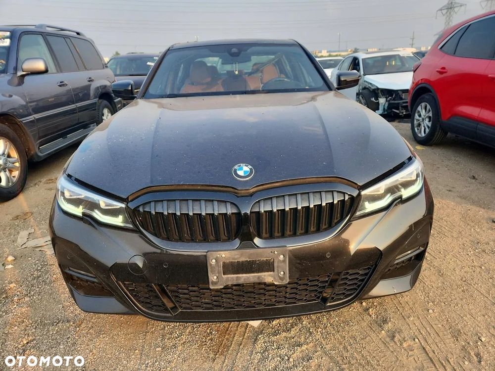 BMW Seria 3 330i xDrive Edition M Sport Shadow - 5