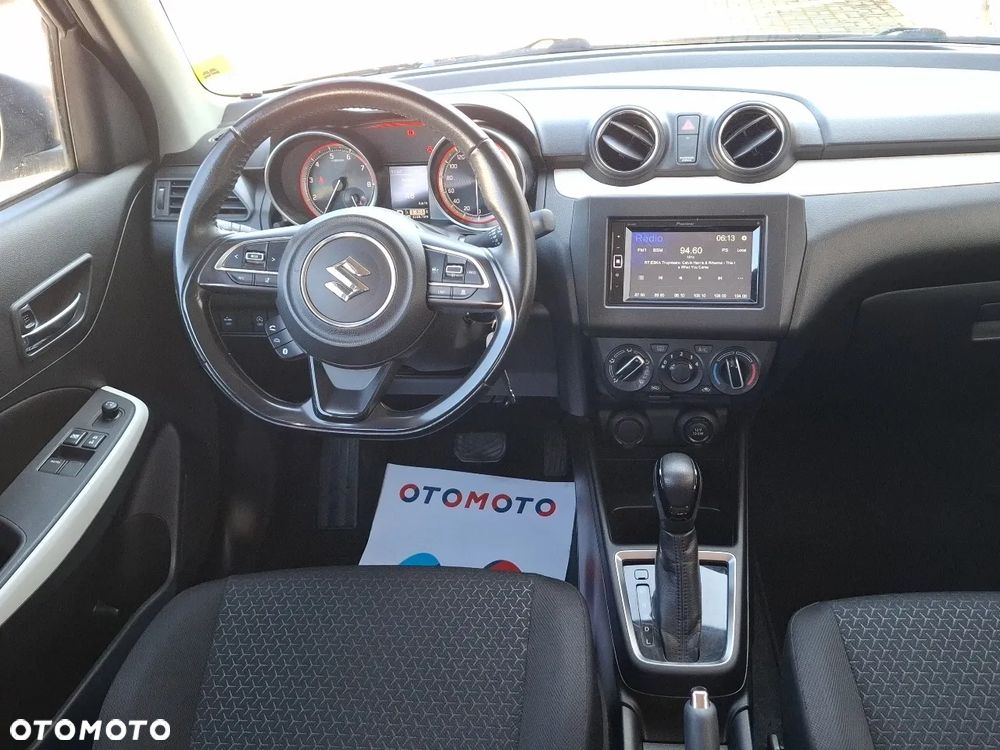 Suzuki Swift 1.2 Dualjet SHVS Premium CVT - 11