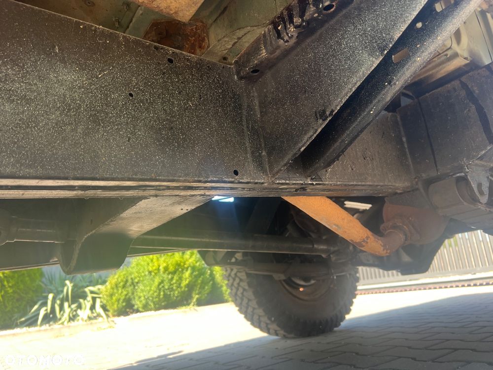 Land Rover Inny - 12