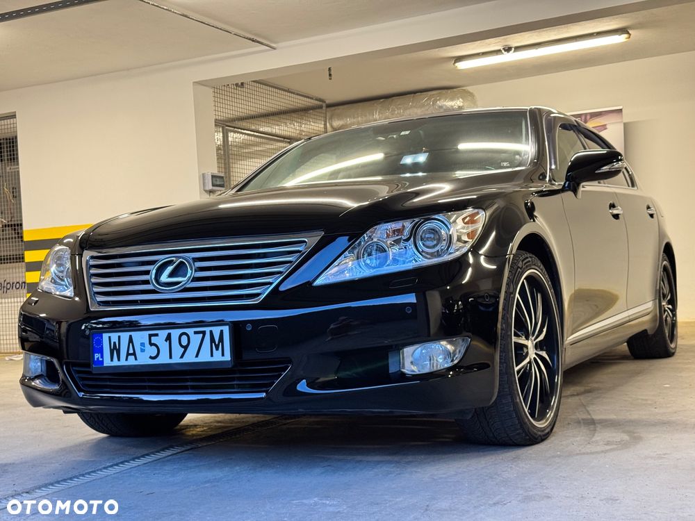 Lexus LS - 1