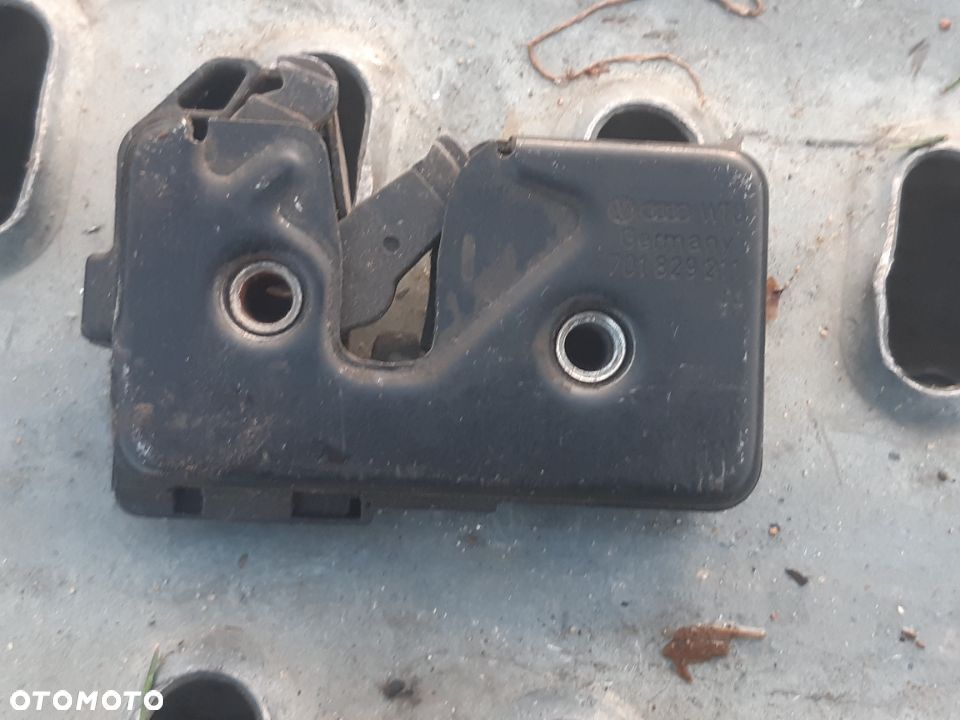 Zamek klapy tył vw t4 701829211 - 1