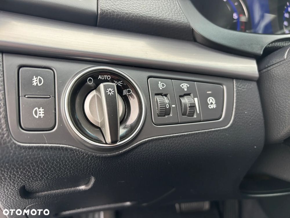Hyundai i40 Kombi blue 1.7 CRDi DCT Premium - 29