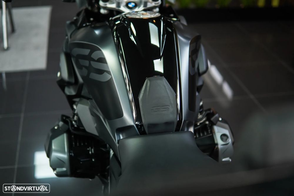 BMW R 1250 GS TRIPLE BLACK Rebaixada - 42