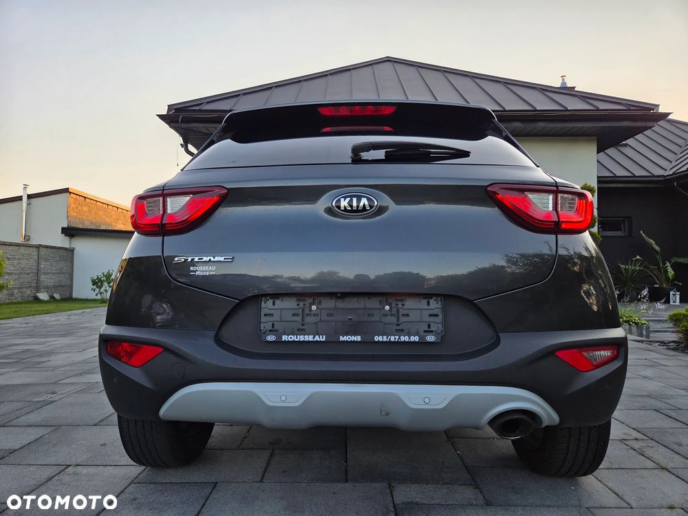 Kia Stonic 1.4 L - 6