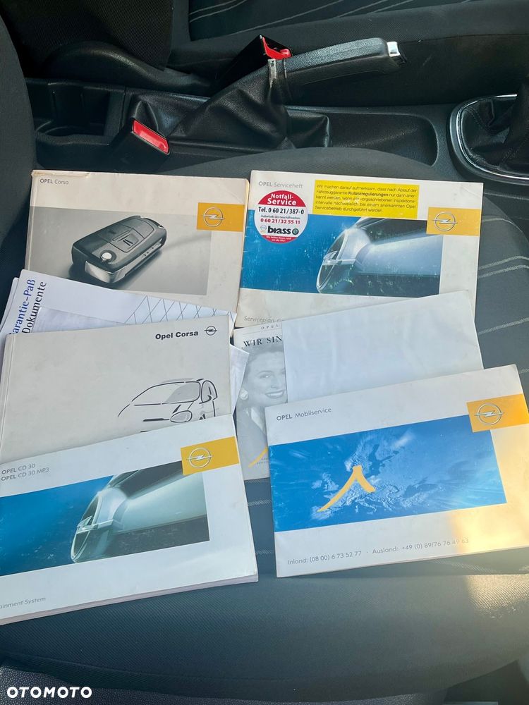 Opel Corsa 1.2 16V Innovation - 20