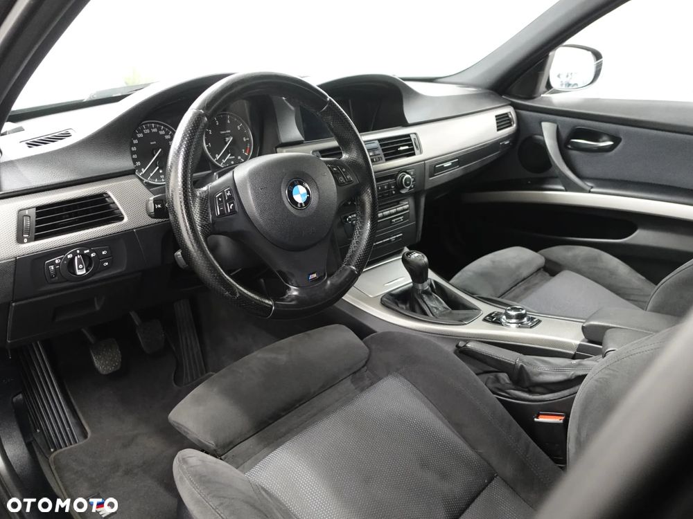BMW Seria 3 318i Edition Sport - 18