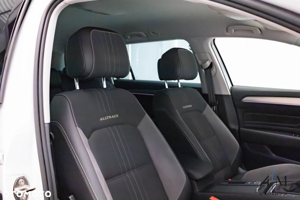 Volkswagen Passat Alltrack 2.0 TDI SCR DSG 4Motion - 14