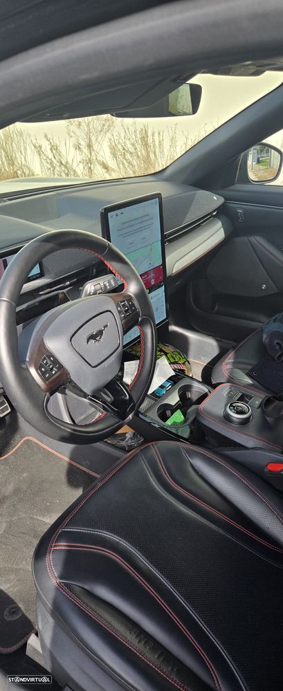 Ford Mustang Mach-E AWD PREMIUM - 4