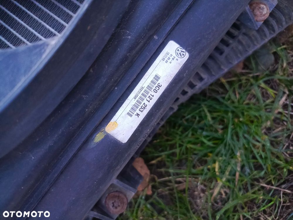 KOMPET CHŁODNIC Z WENTYLATORAMI VW PASSAT B6 - 5