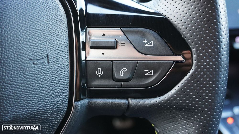 Peugeot 308 1.2 PureTech GT EAT8 - 26