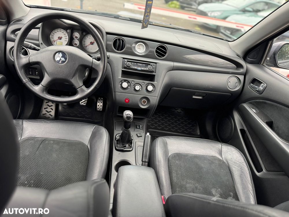 Mitsubishi Outlander 2.0 Turbo 4x4 - 6