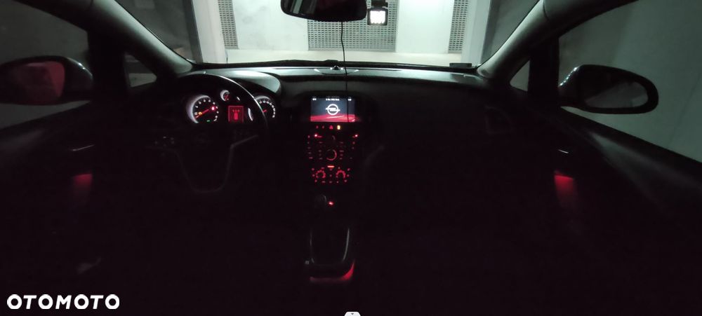 Opel Astra 1.4 Turbo Cosmo - 21