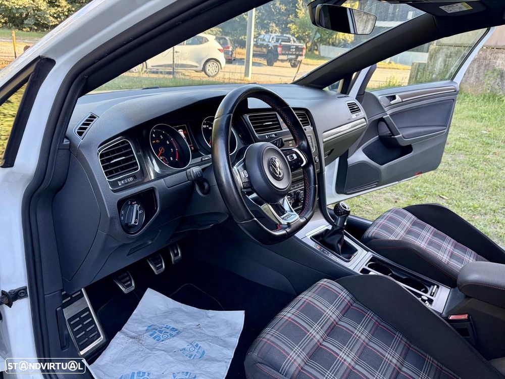 VW Golf 2.0 TSi GTi Performance - 6