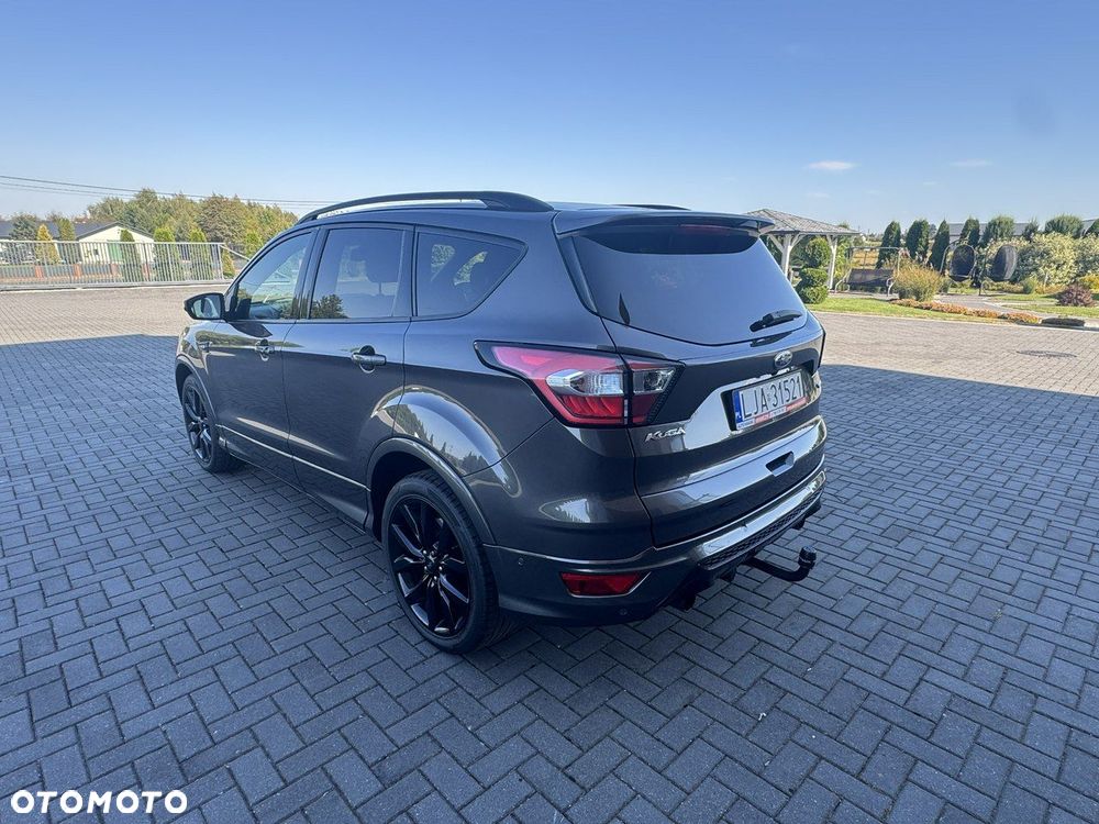Ford Kuga - 11