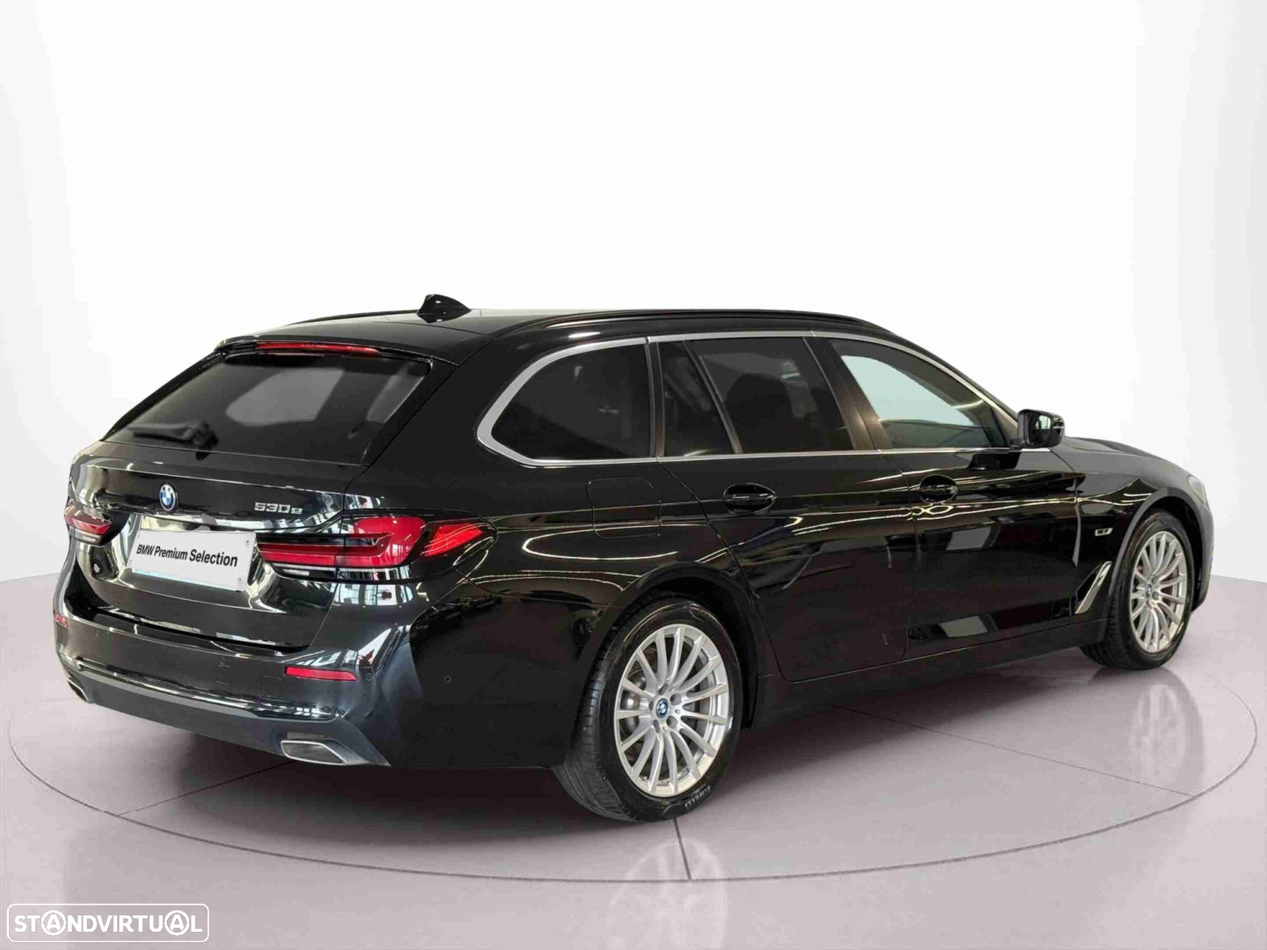 BMW 530 e Pack Desportivo M - 4