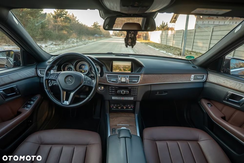 Mercedes-Benz Klasa E 300 BlueTec Hybrid - 8