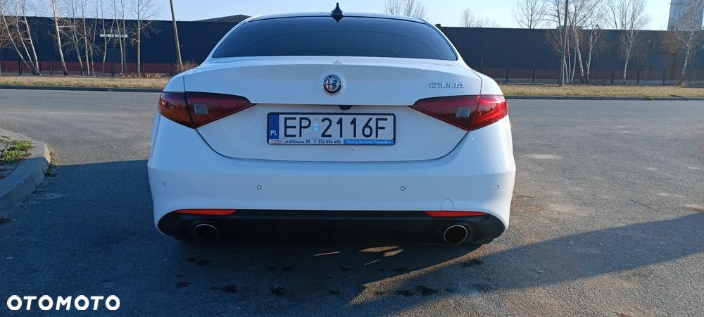Alfa Romeo Giulia - 11