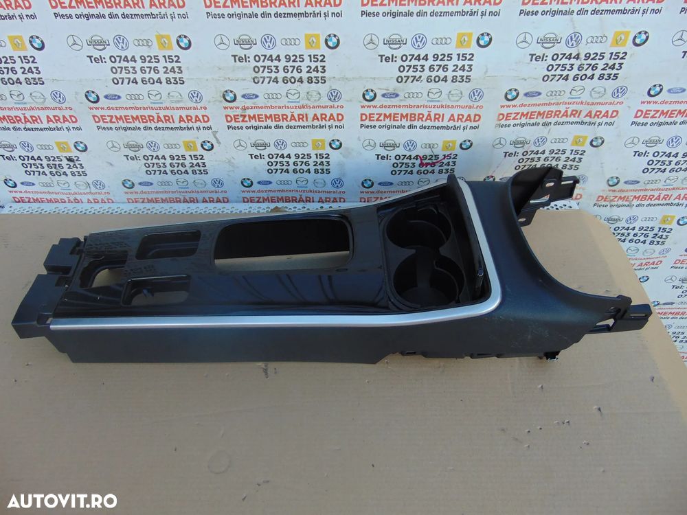 Consola centrala Mitsubishi Outlander 3 facelift 2016-2021 consola trim cotiera suport pahare - 3