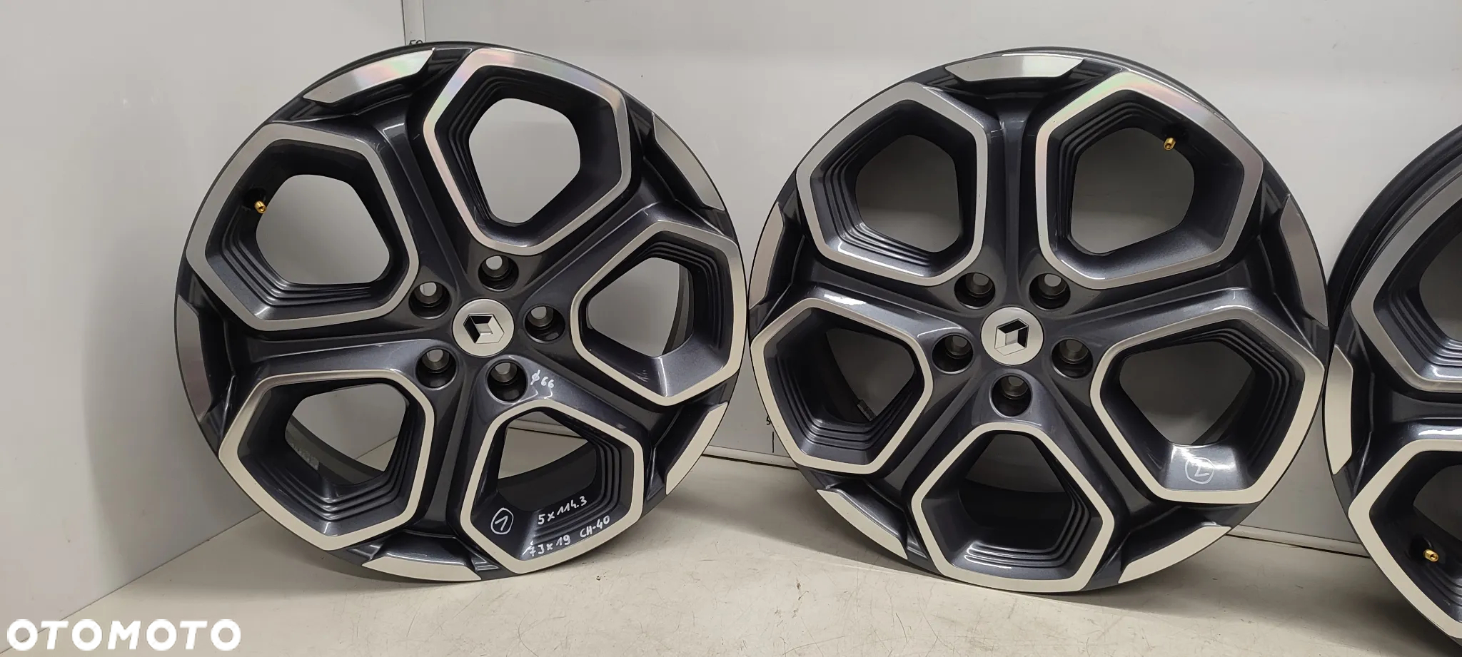 FELGA 403007598R 5x114,3 7Jx19 CALI ET40 RENAULT FUENCE ESPACE KADJAR KOLEOS LAGUNA III MEGANE 3/4 SCENIC III IV TALLSMAM KOMPLET - 3