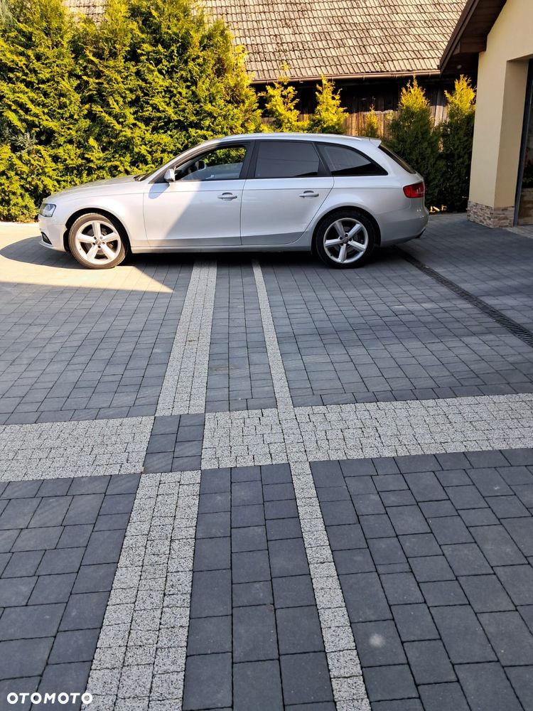 Audi A4 Avant 2012 photo 5