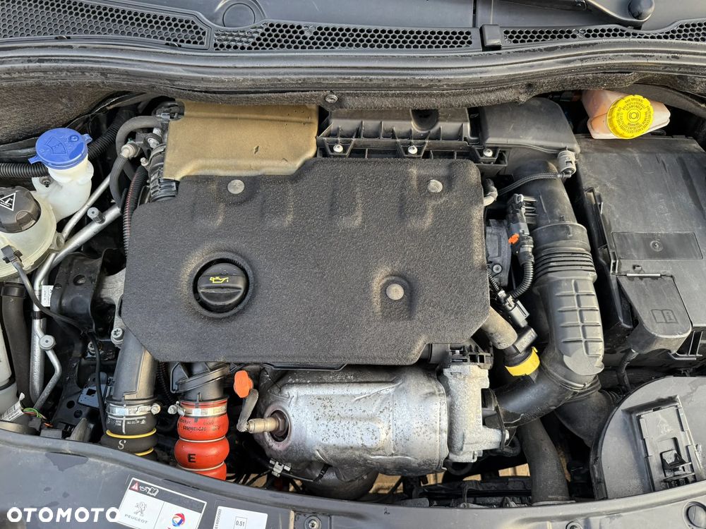 Peugeot 2008 1.5 BlueHDi Allure - 26