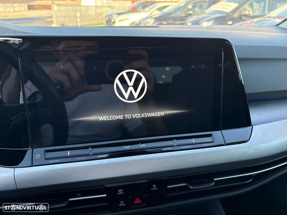 VW Golf Variant 1.0 TSI Life - 26