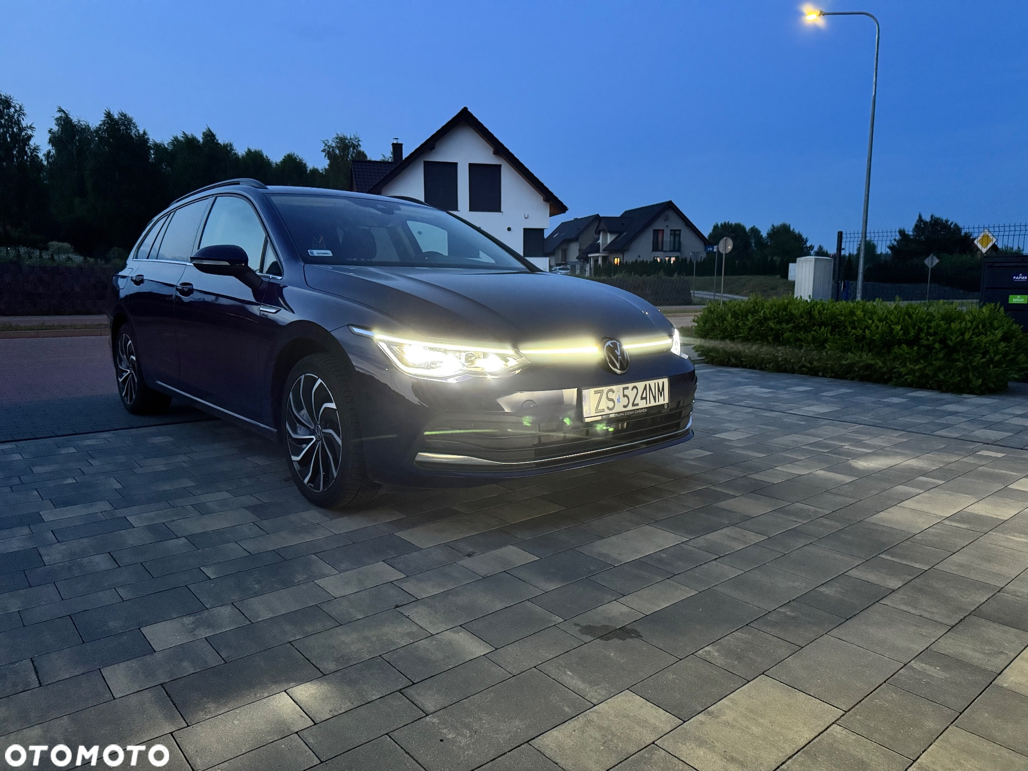 Volkswagen Golf - 6
