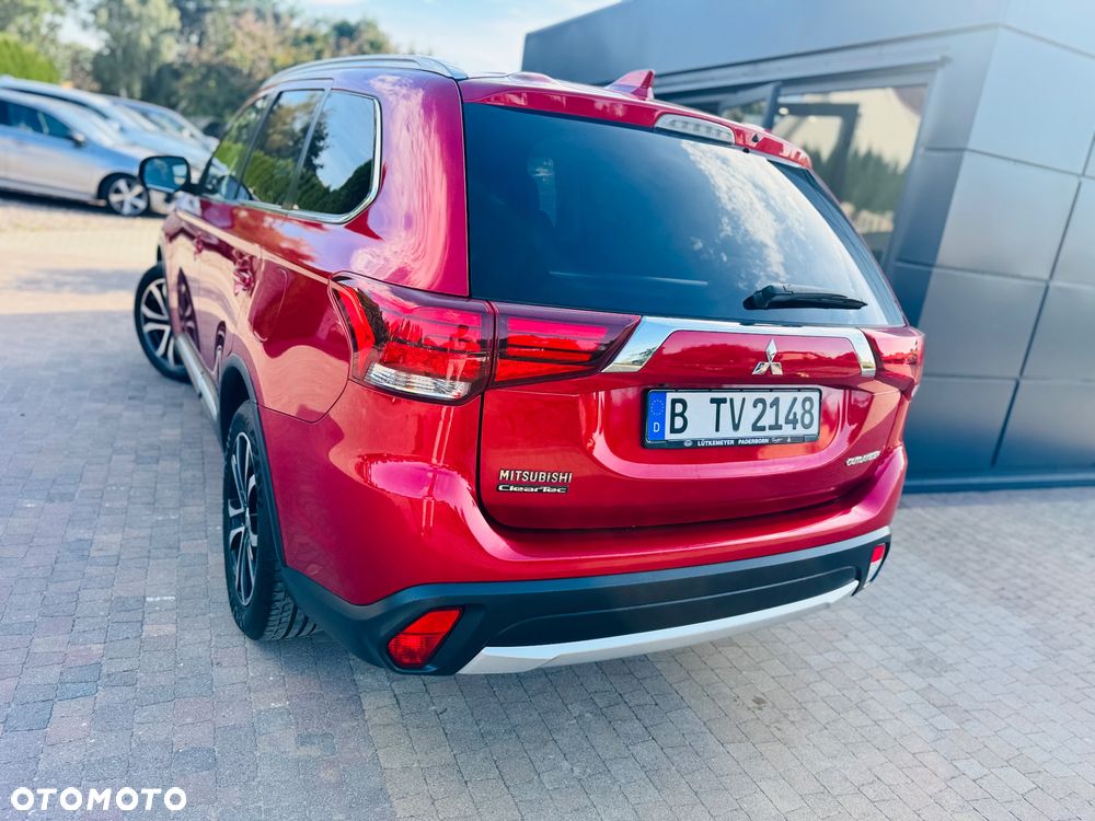 Mitsubishi Outlander 2.0 2WD Diamant Edition - 24