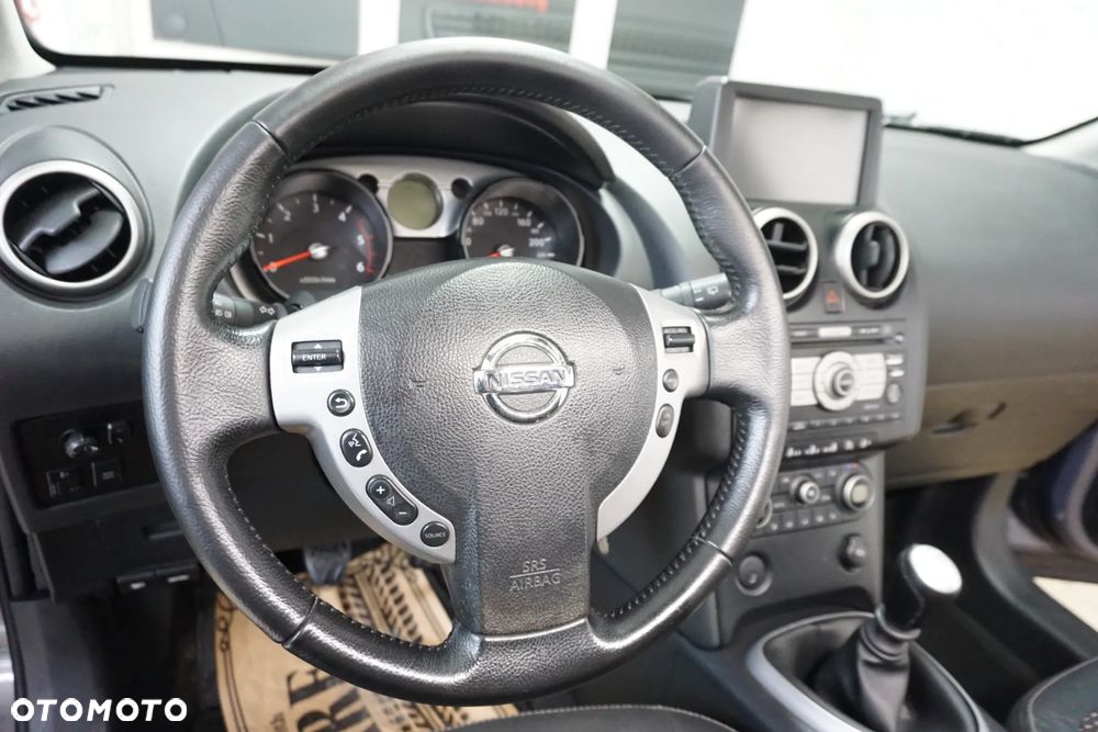 Nissan Qashqai 2.0 dCi DPF tekna - 19