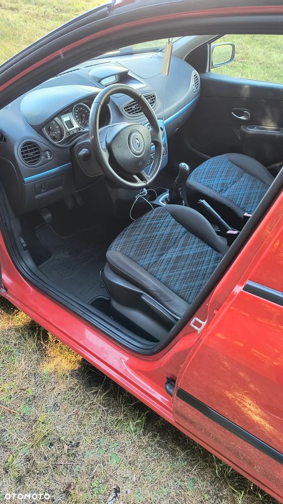 Renault Clio 1.2 16V Authentique - 18