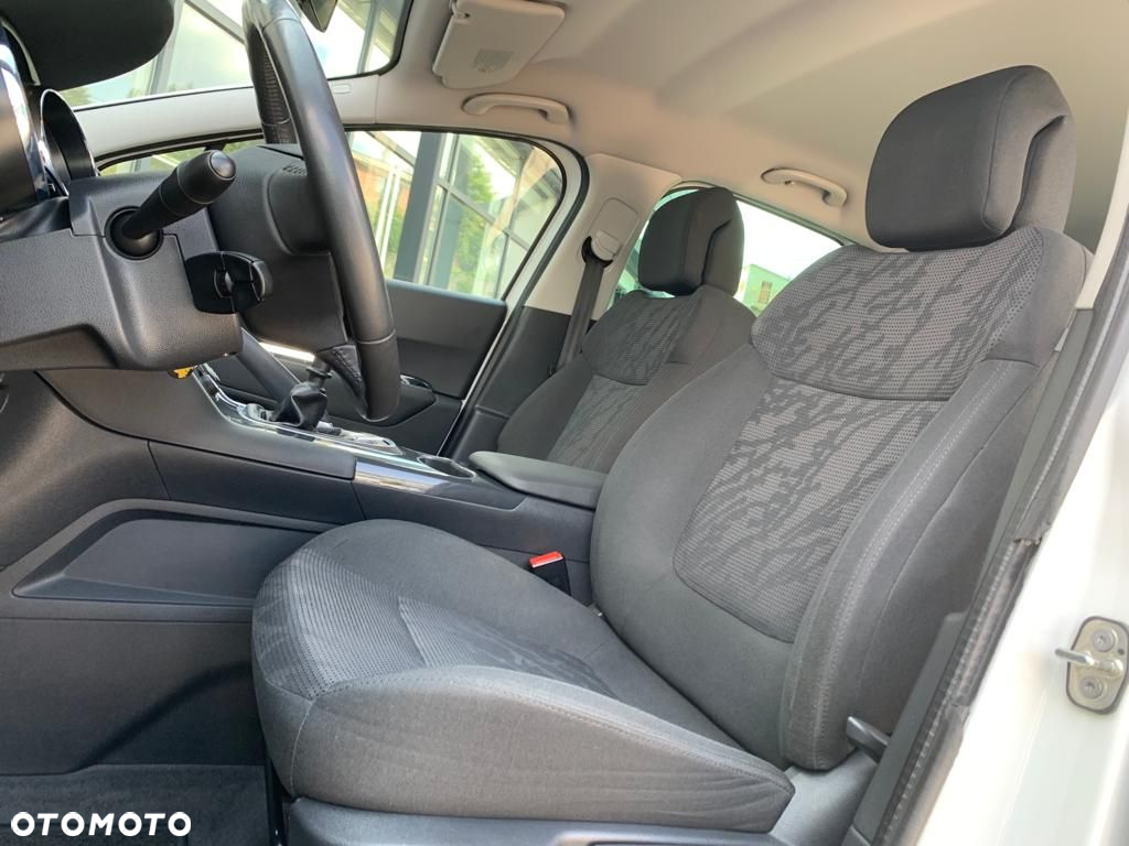 Peugeot 3008 1.6 Premium - 10