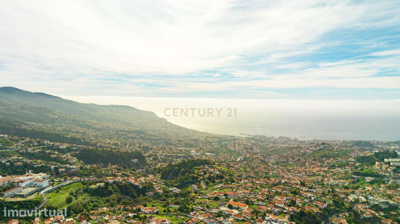 Terreno Localizado em Santo António - Funchal - Grande imagem: 3/17