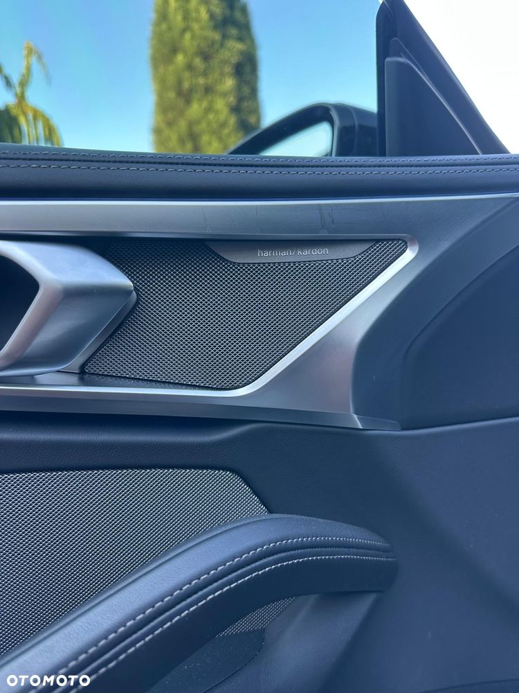 BMW Seria 8 - 7