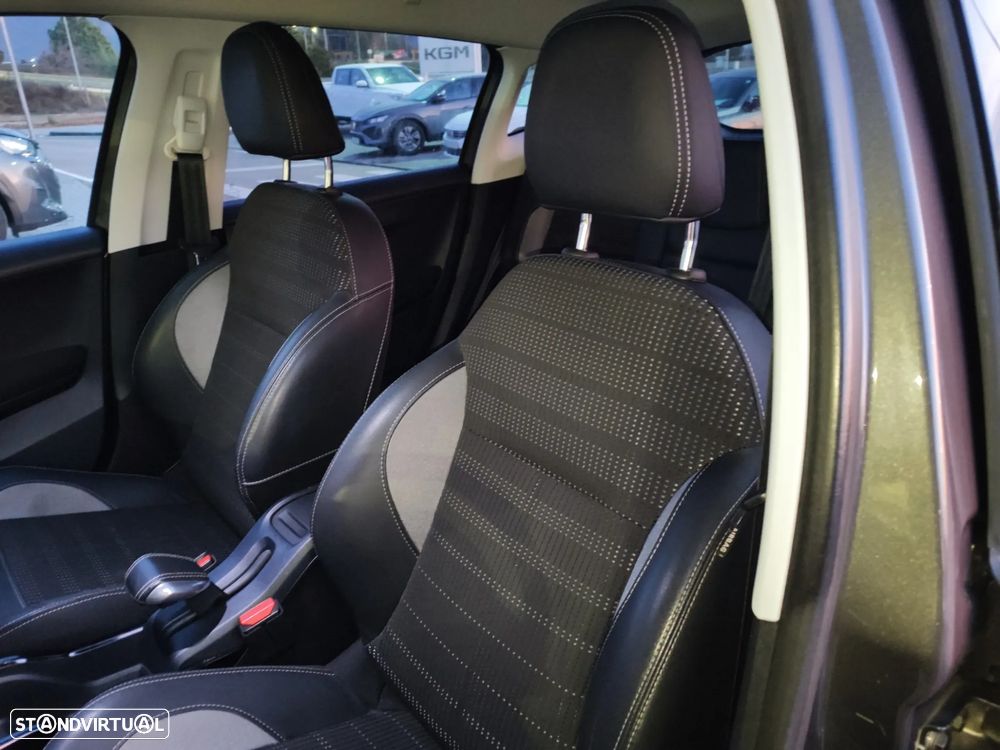 Peugeot 2008 1.2 PureTech Allure EAT6 - 14