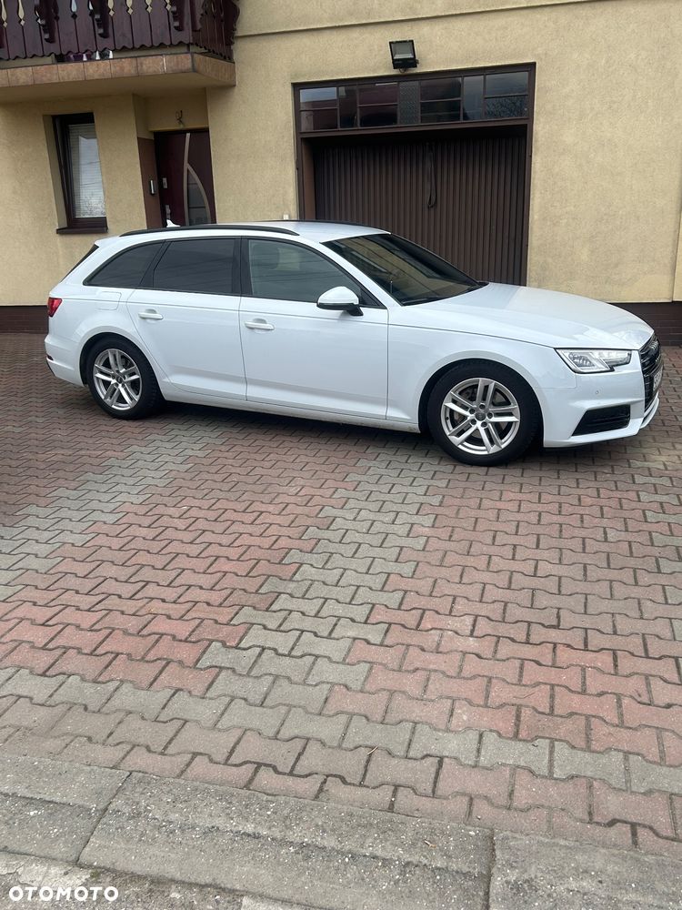 Audi A4 Avant 40 TDI S Line S tronic - 17